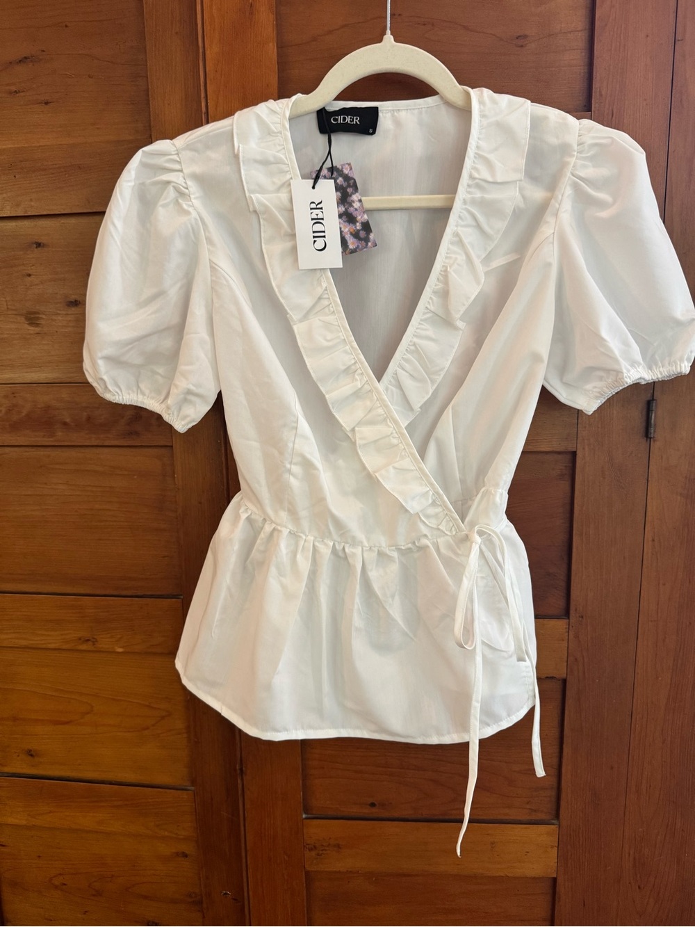 NWT Cider White Ruffle Wrap Peplum Top, Size S